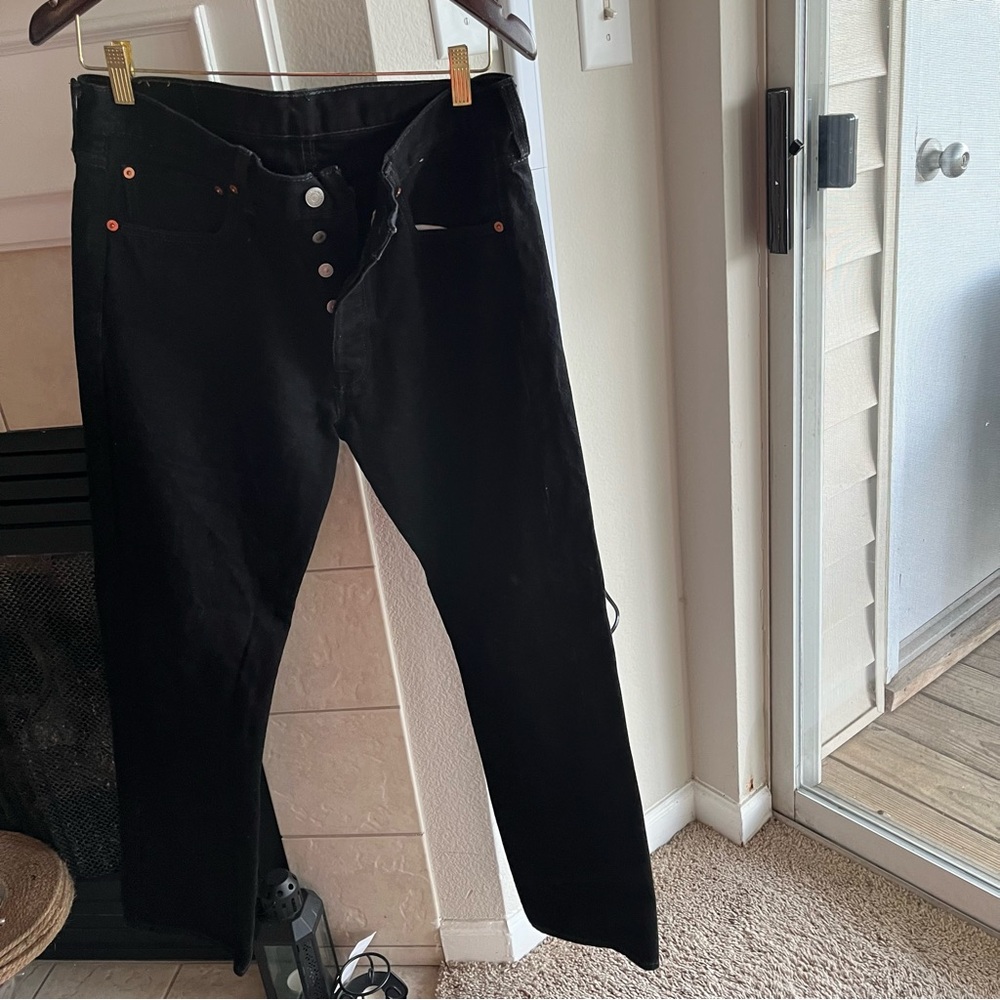Levi's 501 Men's Straight Leg Jeans, size W33-L30 in black denim